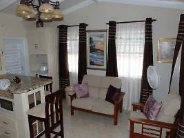 Hopeville Guest House Christ Church 0*,