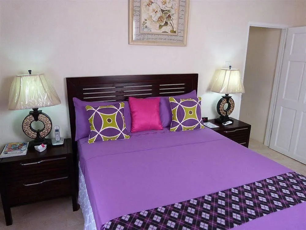 Apartment Hopeville Guest House Christ Church